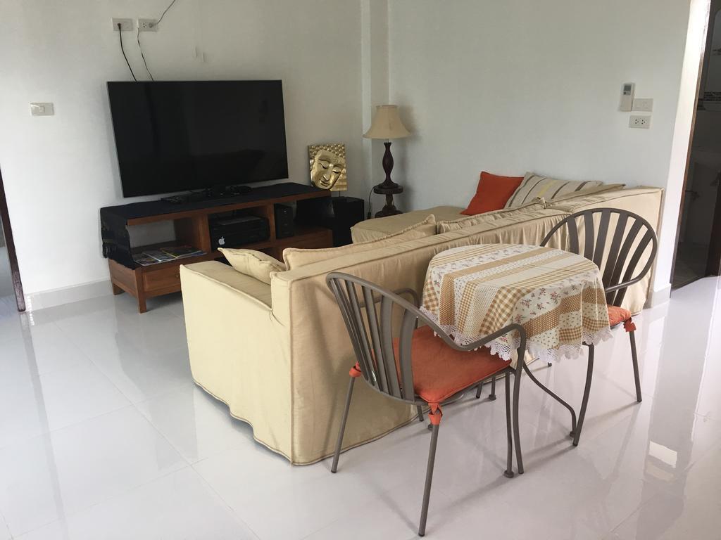 Nisa Residence Phuket Екстериор снимка