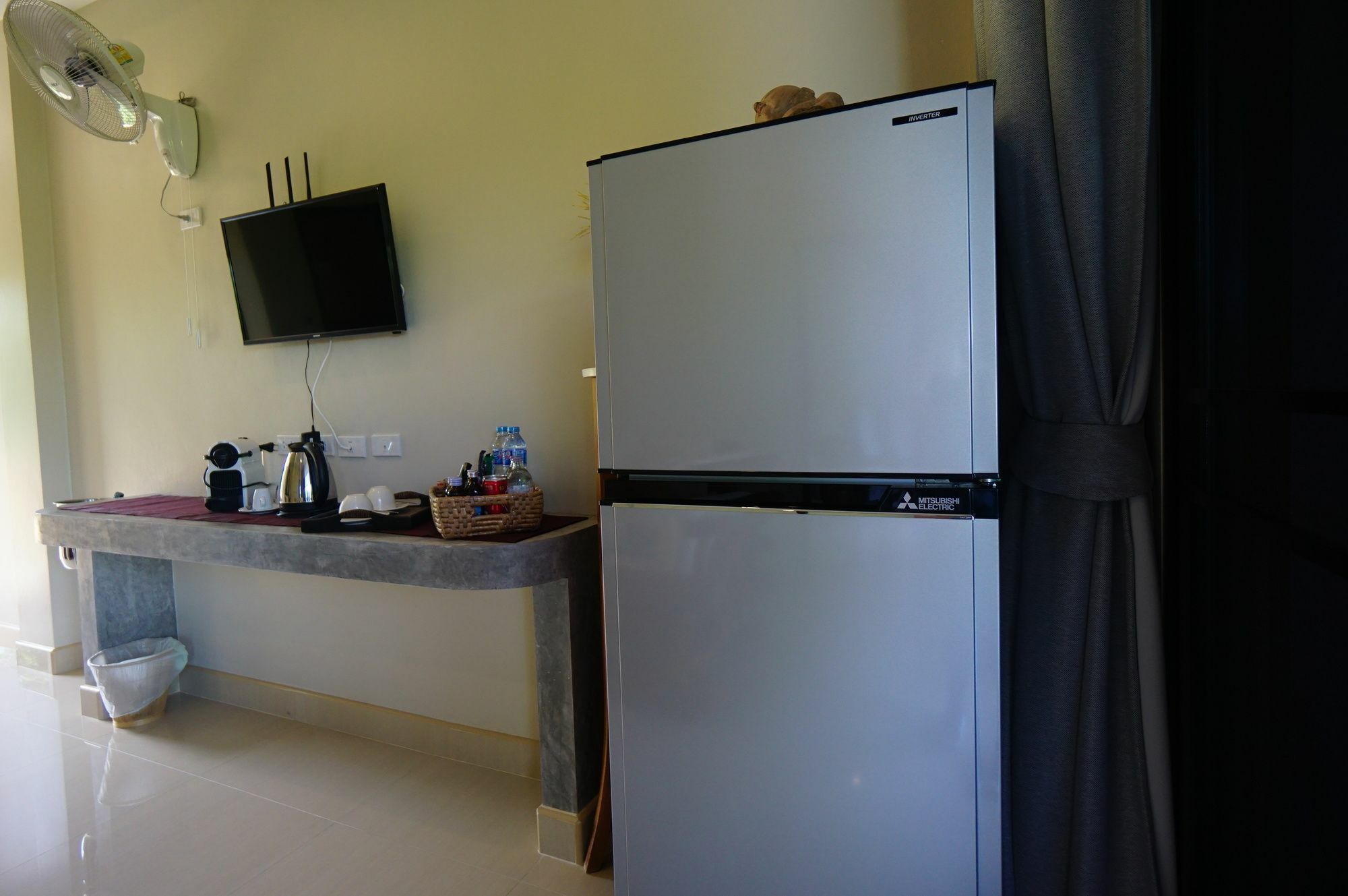 Nisa Residence Phuket Екстериор снимка